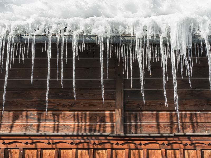 How Snow & Ice Affect Maryland Roofs